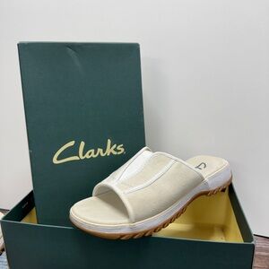 Clarks Cream Slide Sandals with Gum Sole